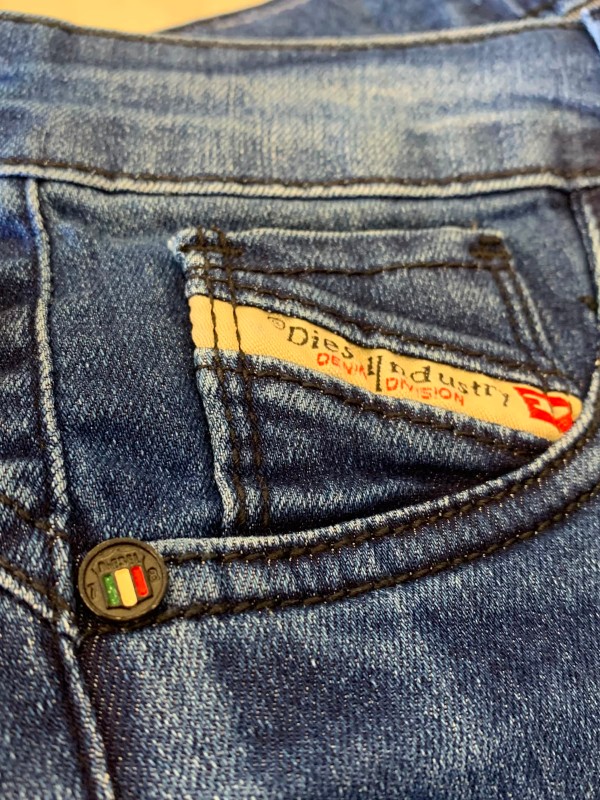 Calça jeans premium reta feminina