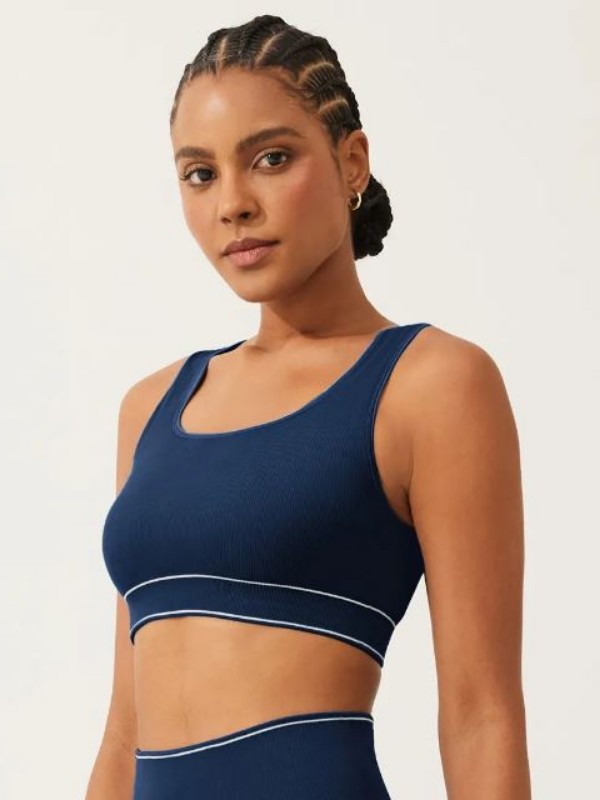 Top Comfort Decote Reto Sem Costura Preto da coleção Seamless Adapt